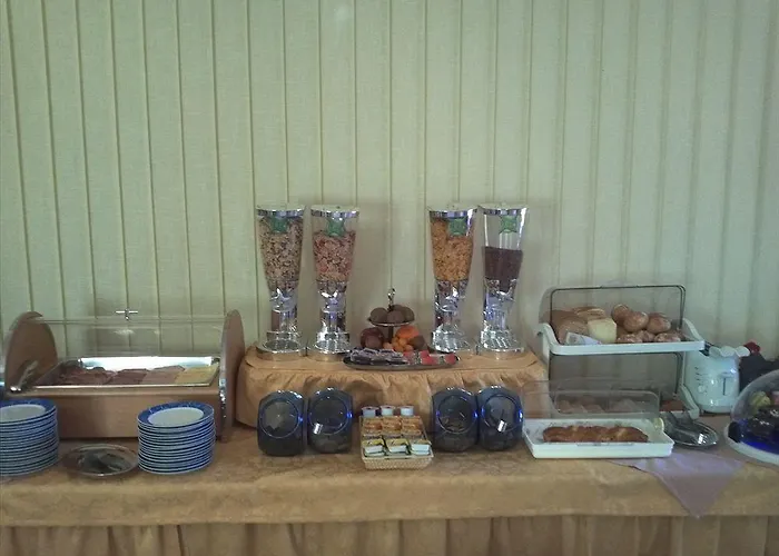 アッバルージャ ホテル