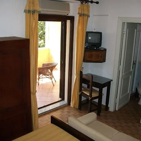 Abbaruja Szálloda 3*